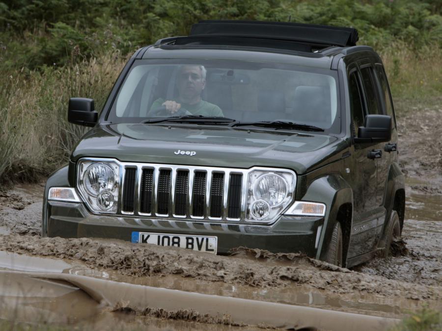  Jeep Cherokee Limited CRD 2007 года  (UK) (фото 26 из 30)